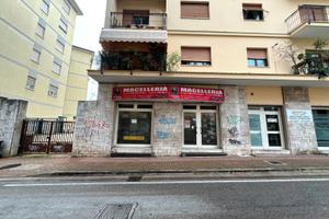 Negozio vicinissimo a Piazza Immacolata