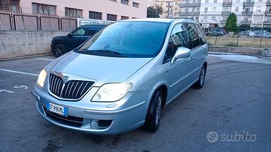 Lancia phedra 2.2 2010