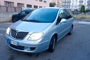 Lancia phedra 2.2 2010