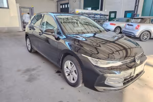 VOLKSWAGEN Golf 2.0 TDI 115 CV SCR Life PREZZO R