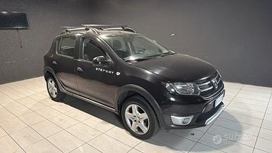 DACIA SANDERO DEL 2016 EURO 6B CAMBIO AUTOMATICO