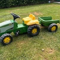 Trattore a pedali John Deere con rimorchio
