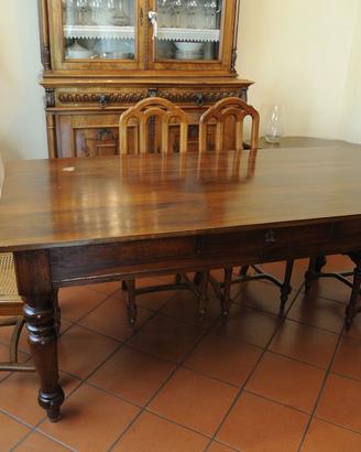 Tavolo in noce  con sedie paglia vienna