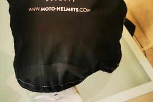 casco nuovo mai isato