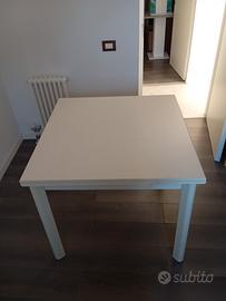 Tavolo bianco apribile – con difetto riparato 
