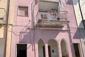 Appartamento al piano terra da ristrutturare
