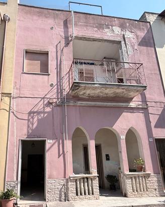 Appartamento al piano terra da ristrutturare
