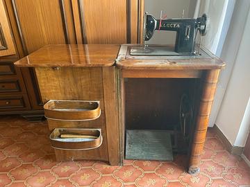 Macchina da cucire a pedale