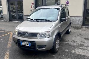 Fiat Panda 4x4 Climbing