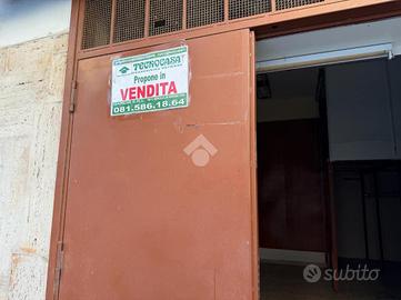 NEGOZIO A MARANO DI NAPOLI