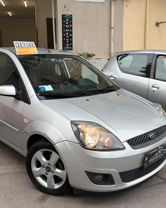 Ford Fiesta 1.4 TDCi 5p. Titanium 97.000KM NUOVA