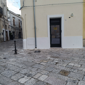 Locale luminoso centro