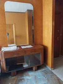 Mobile a vetrina in Radica anni 50