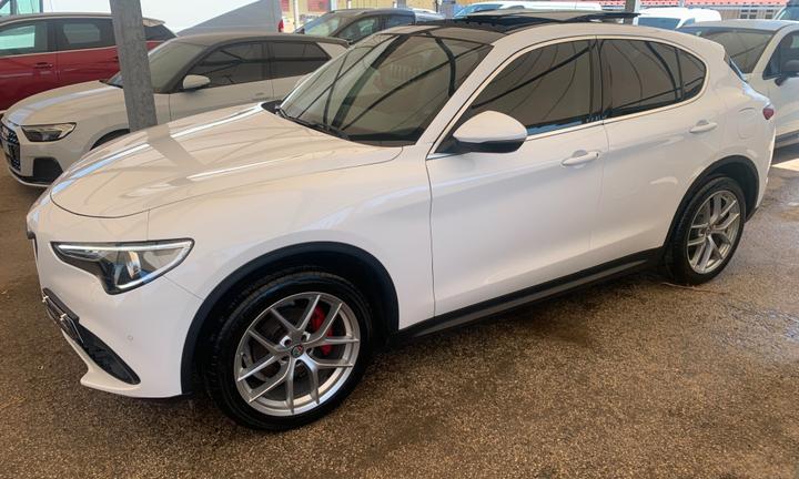 Alfa Romeo Stelvio 210 CV Q4 full tetto uniprò