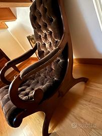 Poltrona vintage stile Chesterfield.