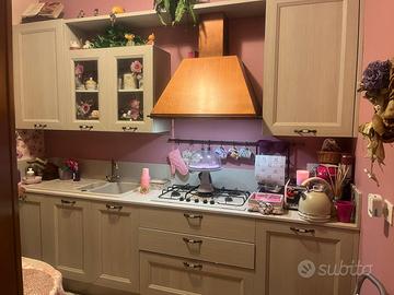 cucina Veneta con cappa Franke