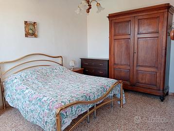 Casa terra tetto di corte