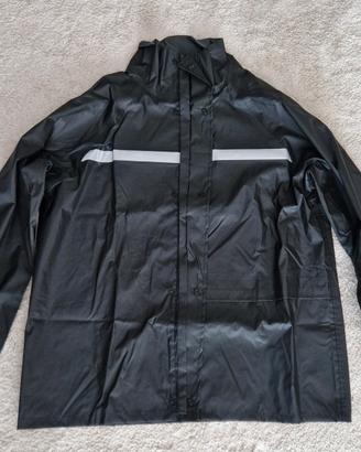 giacca e pantaloni impermeabili da moto