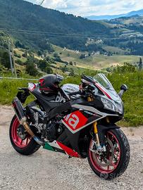 Aprilia RSV4 RF 2016