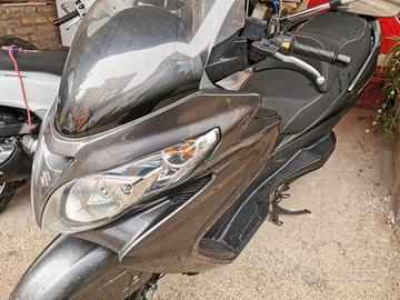 Suzuki AN Burgman 400 - 2011