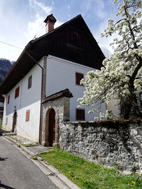 LUINT di Ovaro - ANTICA CASA CARNICA per vacanze