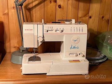Macchina da cucire semi professionale Singer