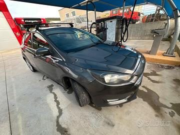 FORD FOCUS 1.6 TDCi – 2015 – 249.000 km