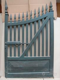 cancello in legno massello 
