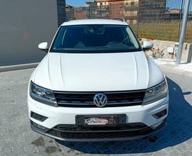 Volkswagen Tiguan 2.0 TDI SCR 4MOTION Sport BlueMo