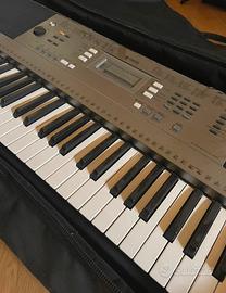 Pianola Yamaha psre353