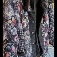 Giacca a fiori imbottita e impermeabile