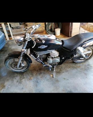 Moto custom kymco