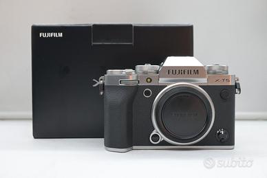 Fujifilm X‑T5 Silver