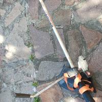 Decespugliatore a motore