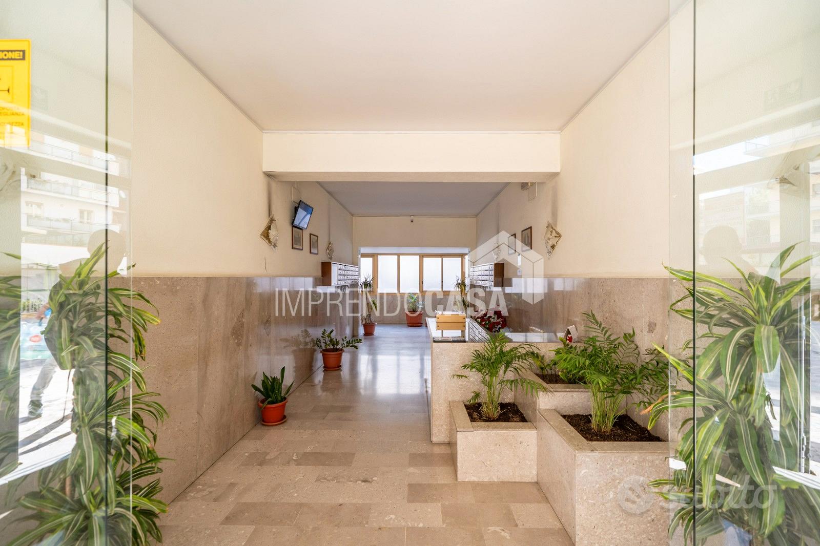 5 vani 161 mq al 3° piano in via Aquileia - Vista 6