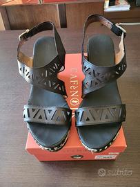 Sandalo con zeppa Cafè Noir