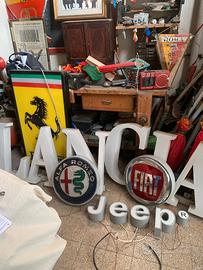 insegna luminosa lancia