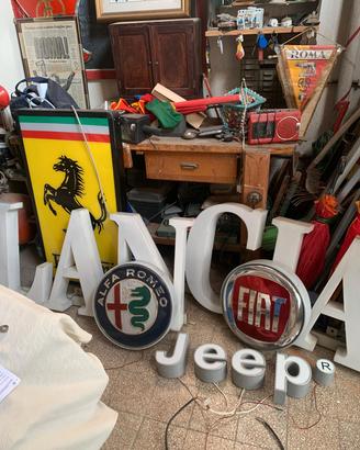 insegna luminosa lancia