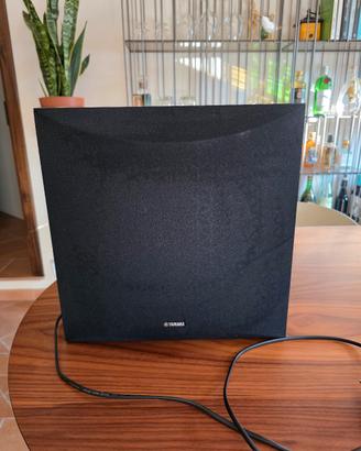 Subwoofer Yamaha SW100