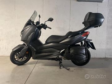 YAMAHA X MAX 400
