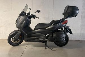 YAMAHA X MAX 400