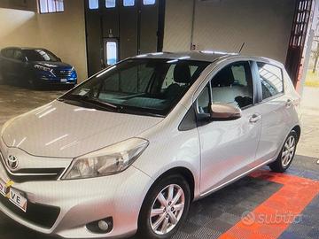 Toyota Yaris 1.0 5 porte Lounge