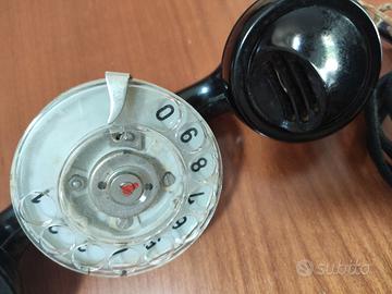 telefono in bachelite anni 60