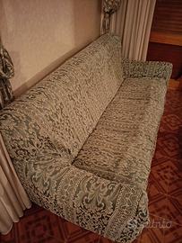 Divano con 2 poltrone e tavolino