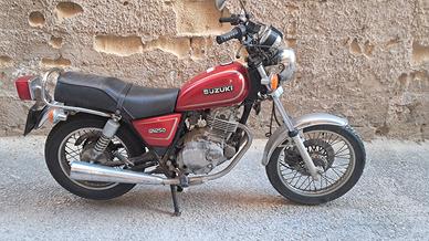 Suzuki GN250