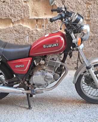 Suzuki GN250