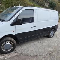 Mercedes vito 108 autocarro