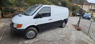 Mercedes vito 108 autocarro