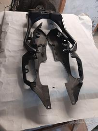 yamaha mt 07 portapacchi + carene codone forate