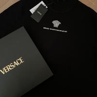 T-shirt uomo, ricamata medusa Milano